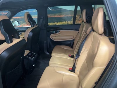 2018 Volvo XC90 T6 Momentum
