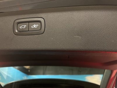 2018 Volvo XC90 T6 Momentum