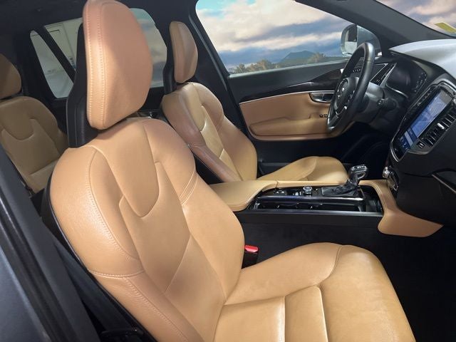 2018 Volvo XC90 T6 Momentum