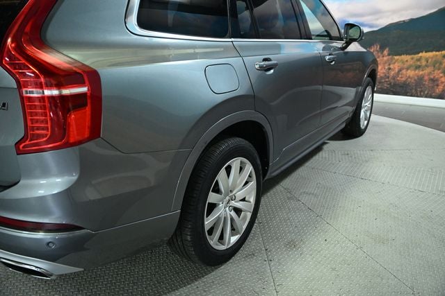 2018 Volvo XC90 T6 Momentum