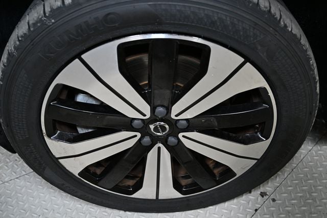 2023 Volvo C40 Recharge Pure Electric Twin Plus