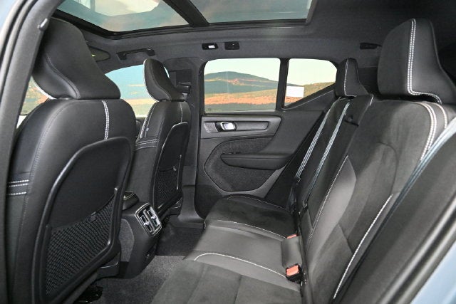 2023 Volvo XC40 Recharge Pure Electric Twin Plus