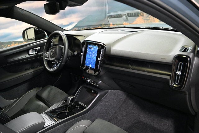 2023 Volvo XC40 Recharge Pure Electric Twin Plus