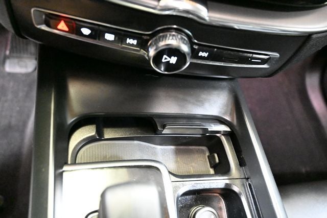 2024 Volvo XC60 B5 Core